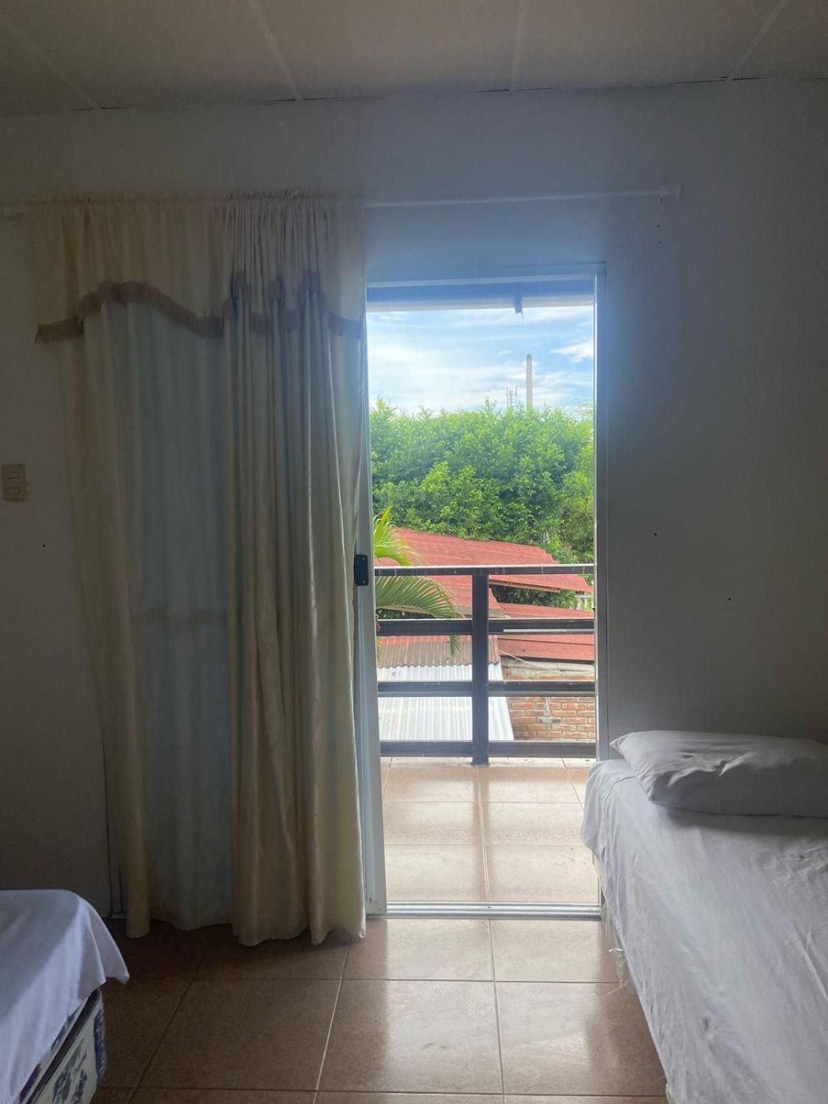 Hosteria Del Puerto Puerto López المظهر الخارجي الصورة
